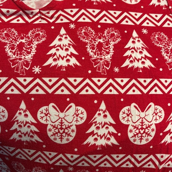 Disney Christmas Shirt NWOT - Picture 4 of 4